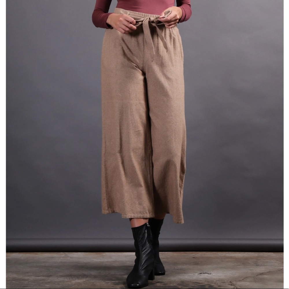 Wide leg pants